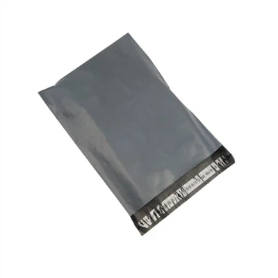 szürke műanyag szállítózsákok