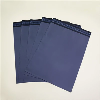 szürke műanyag levélzacskók